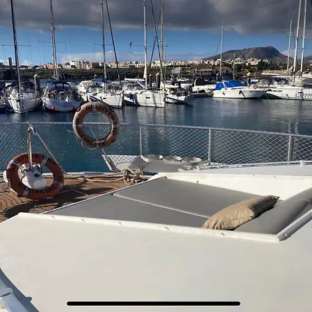 Wonderful Yatch To Rent At Tenerif South Bådhotel Las Galletas