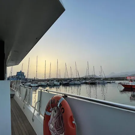 Bådhotel Wonderful Yatch To Rent At Tenerif South Las Galletas